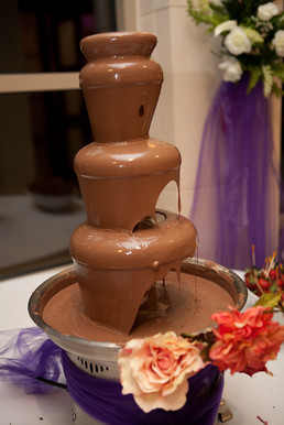 rosy-catering-decorations-chocolatefountains-